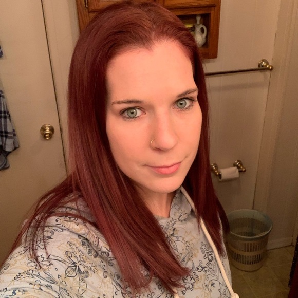 Meet your Posher, Erika - Picture 3 of 5